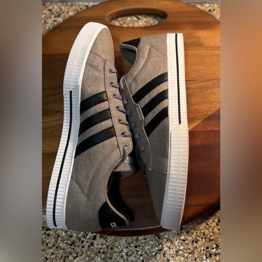 Adidas Men's Daily 3.0 Shoes - FW3270 - Picture 2 of 7